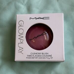 BNIB MAC Glow Play Cushion Blush in Totally Synced